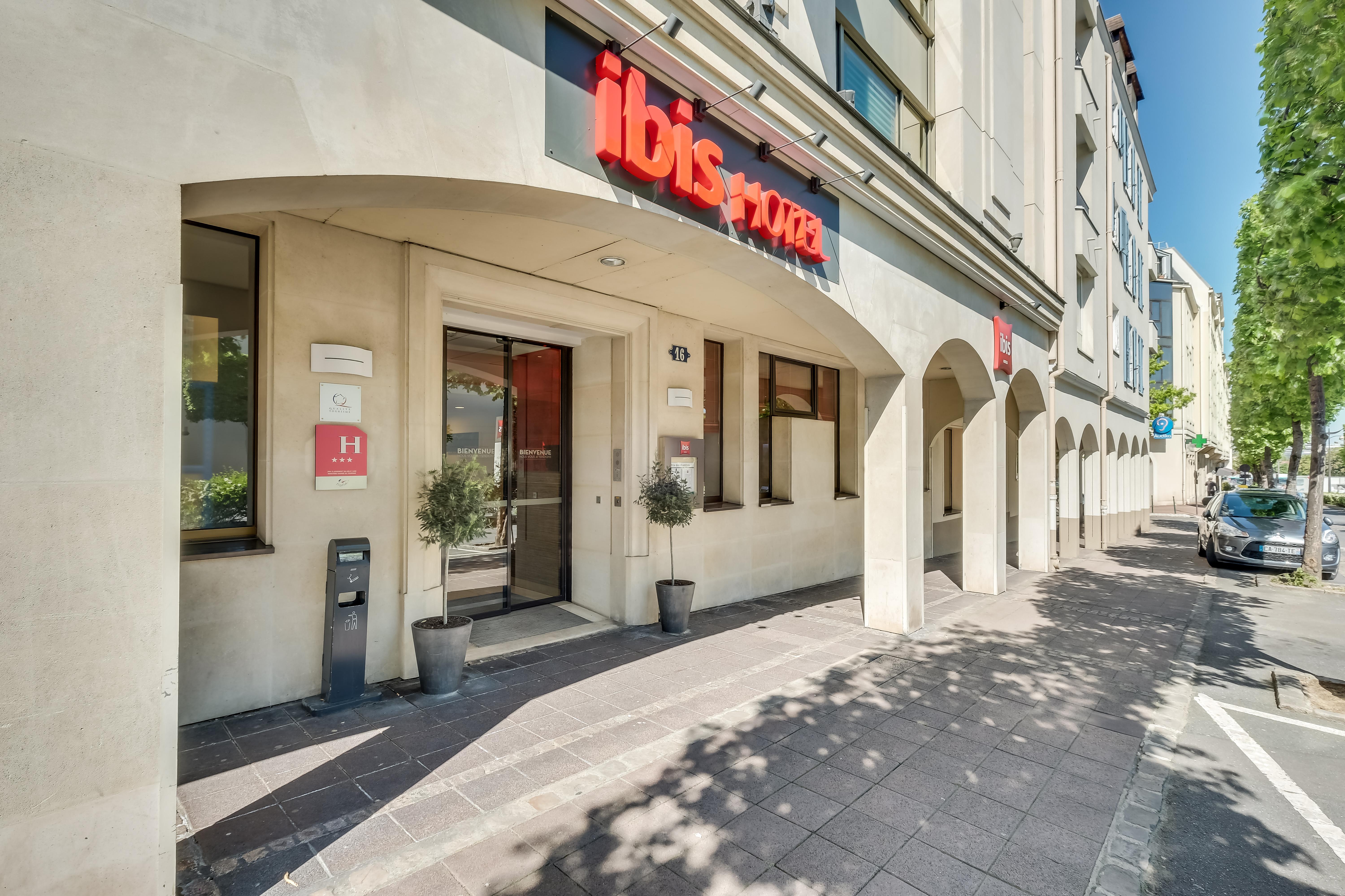 Ibis Paris Rueil Malmaison Exteriör bild