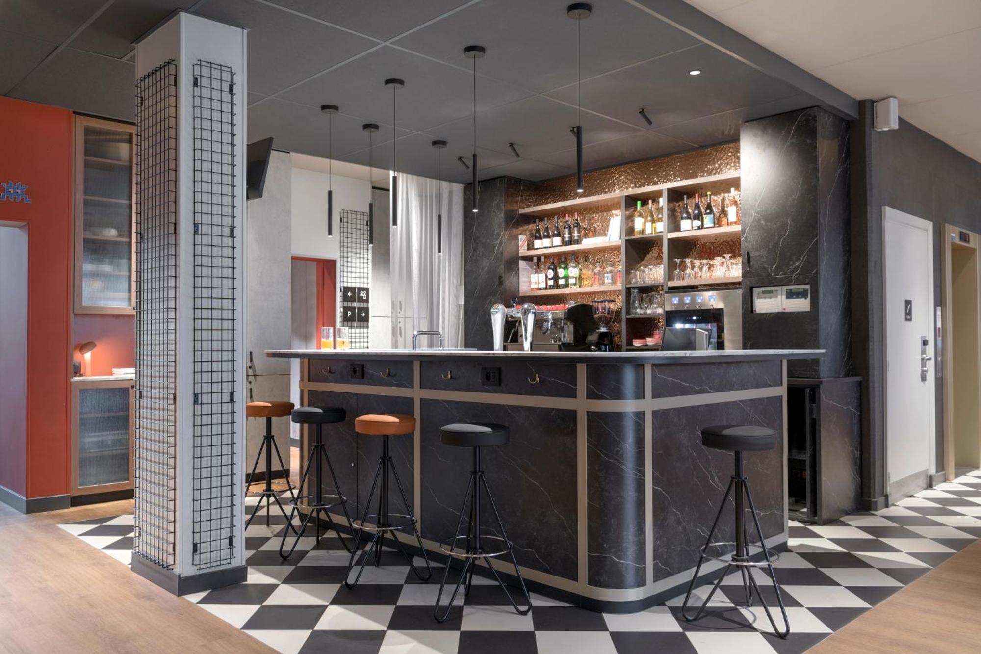 Ibis Paris Rueil Malmaison Exteriör bild