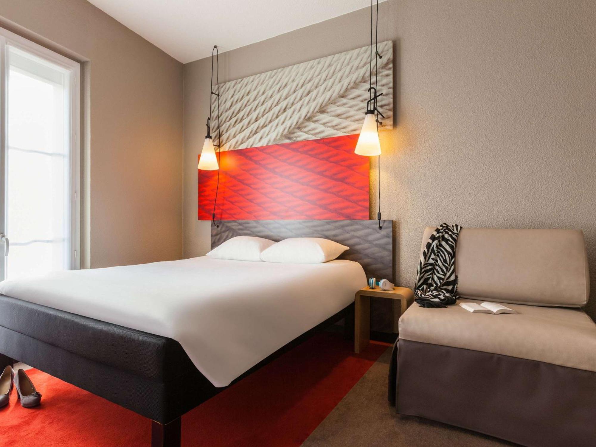 Ibis Paris Rueil Malmaison Exteriör bild